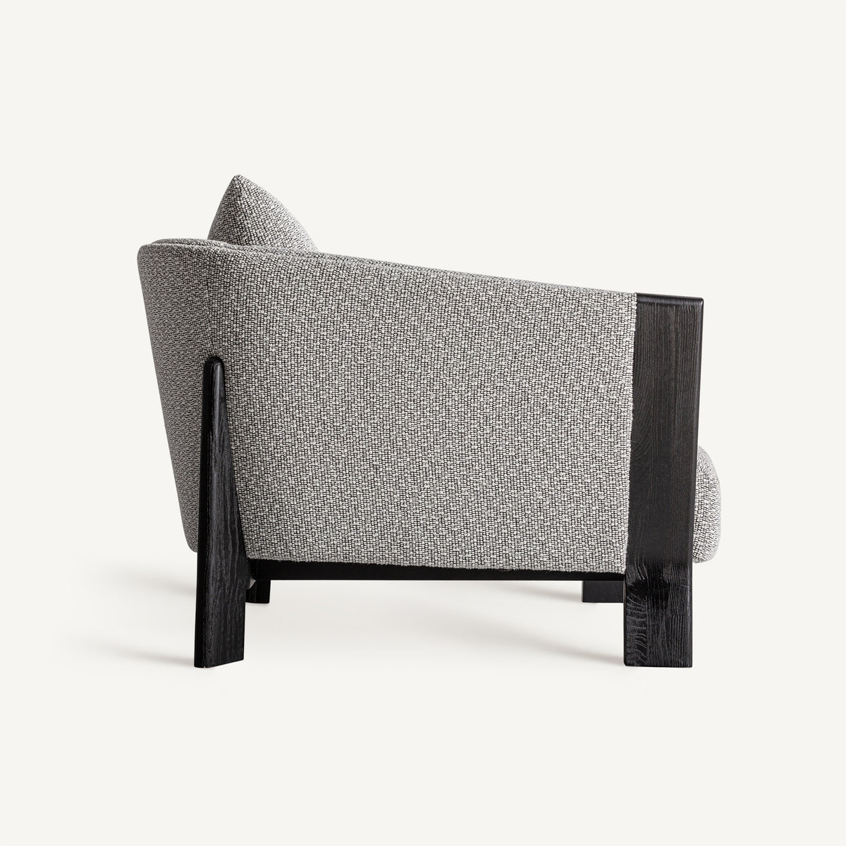 Sillón amplio tapizado gris Cala Martina