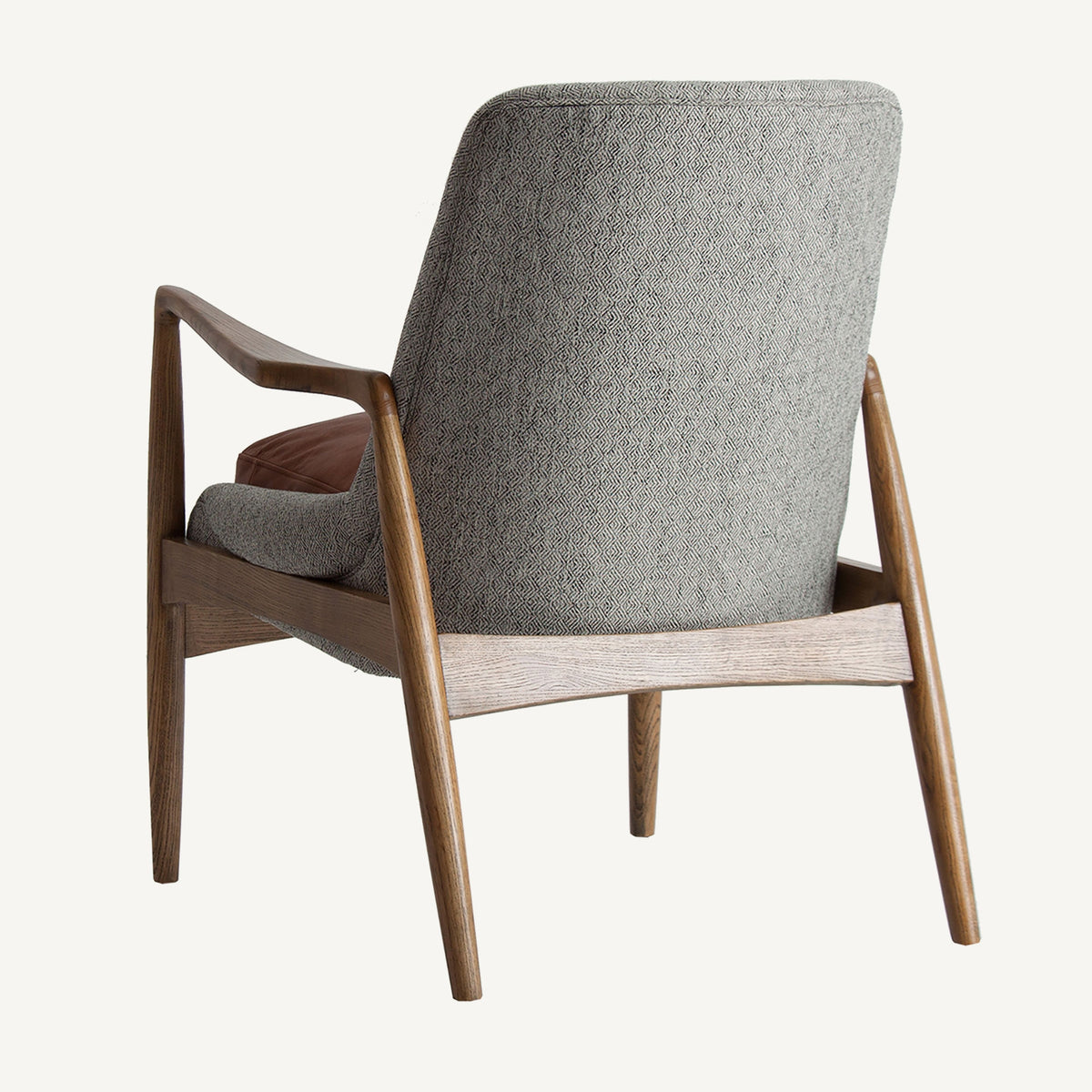 Sillón de abeto y cuero Es Canar