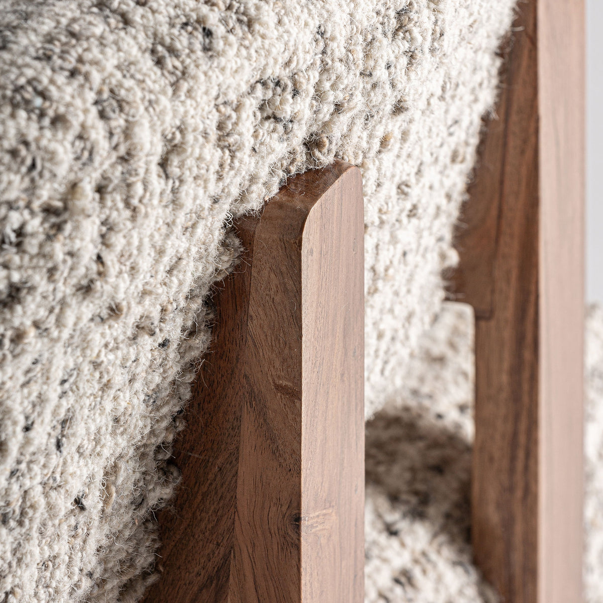 Sillón de acacia y lana beige Cala Vadella