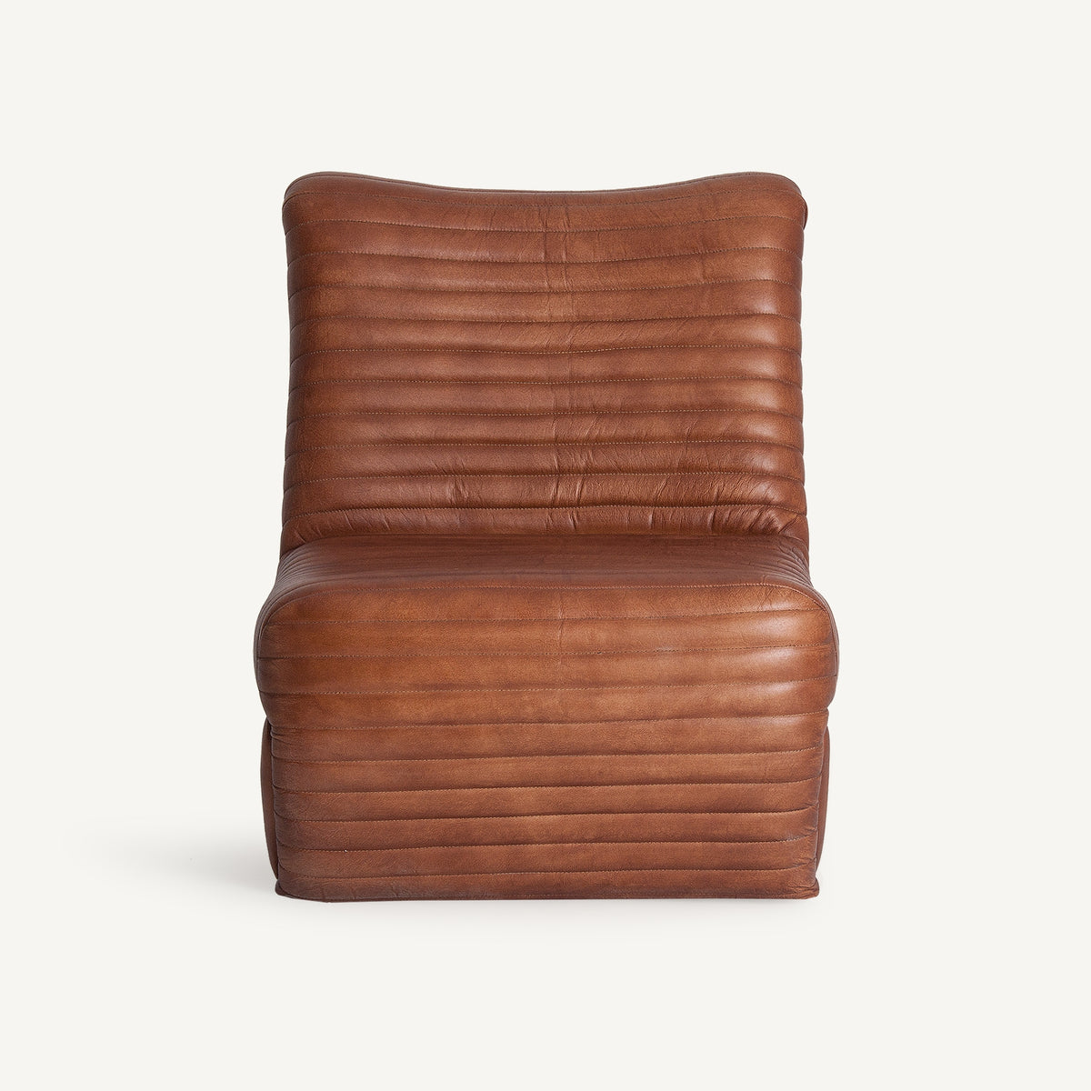 Sillón de cuero y hierro Peyia