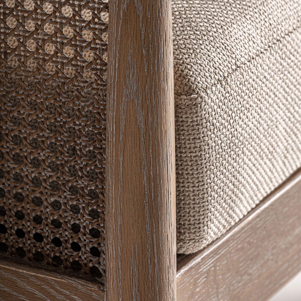 Sillón de fresno tapizado beige Cala Tarida