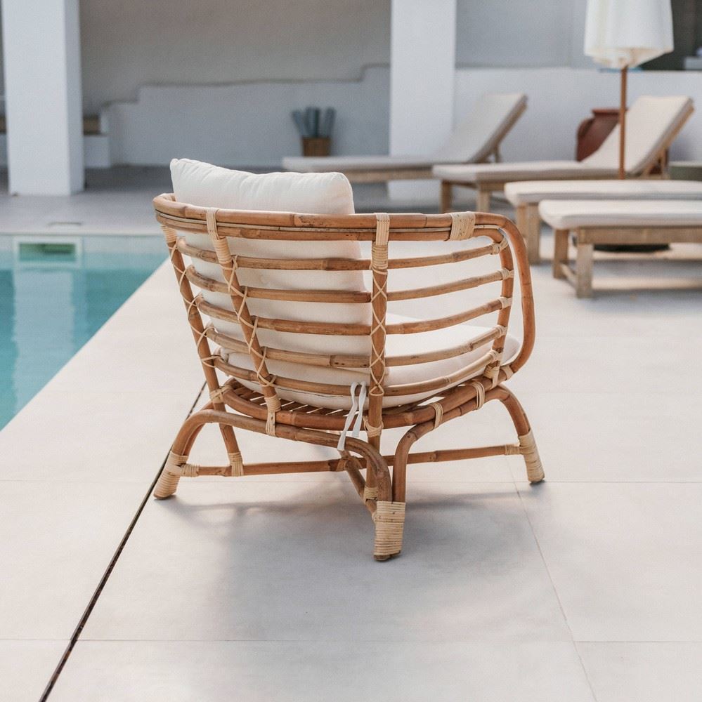 Sillón de ratán natural con cojín Tecla