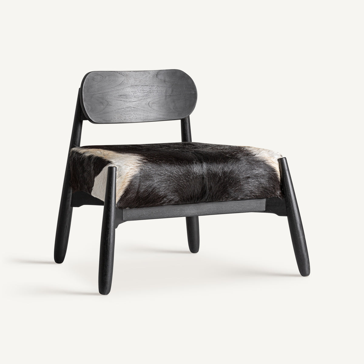 Sillón de teca negra y piel blanca Sa Penya