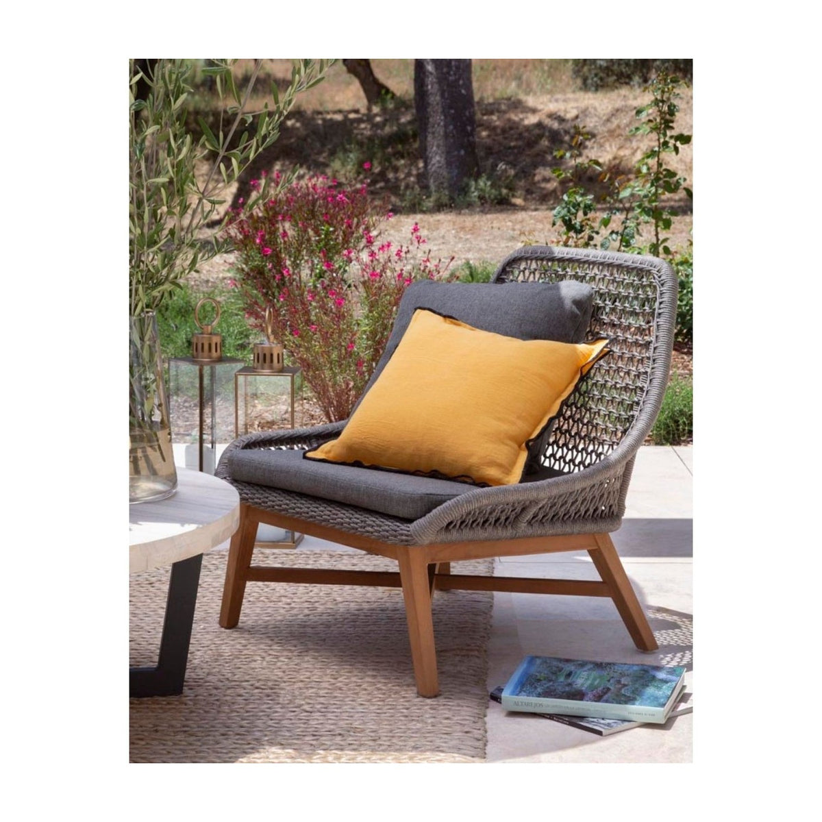 Sillón bajo de teca y cuerda Serrano