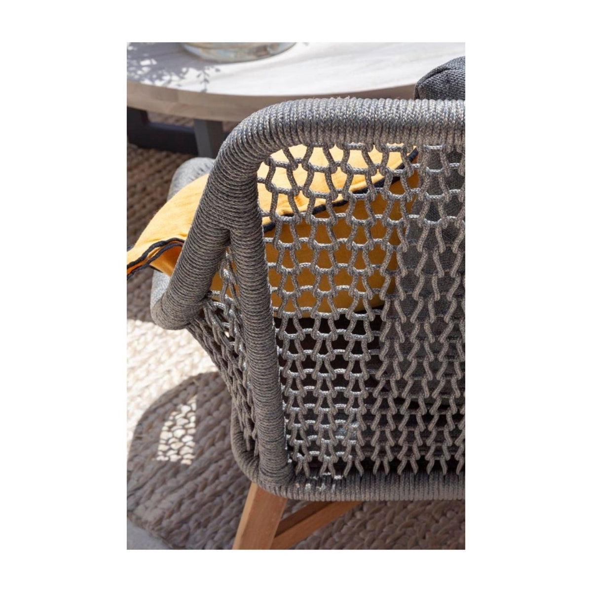 Sillón bajo de teca y cuerda Serrano