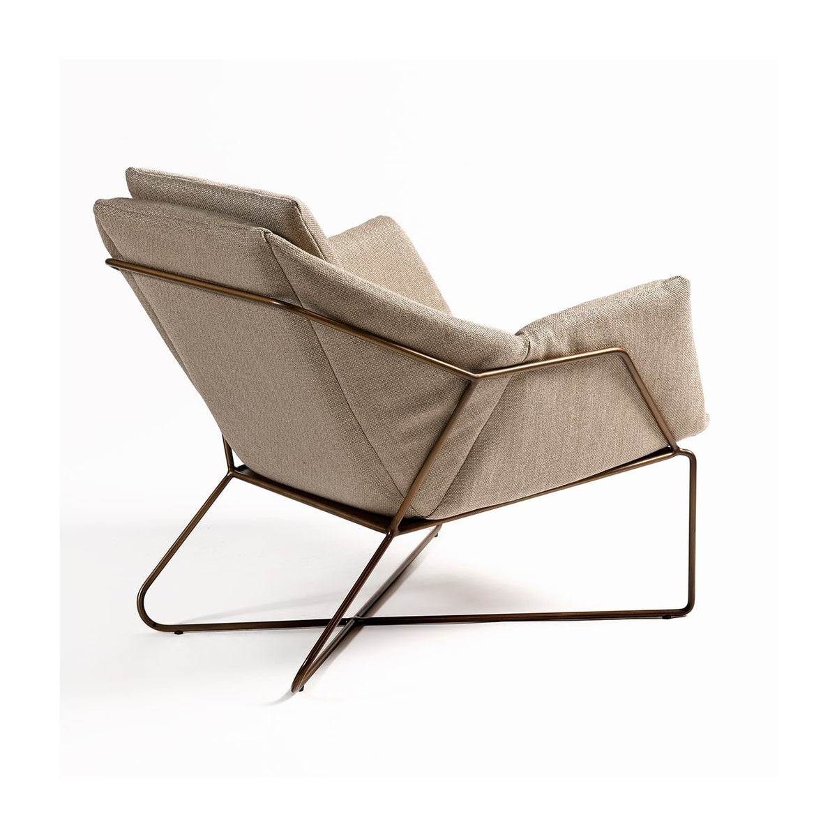 Sillón de lino y metal dorado Roque