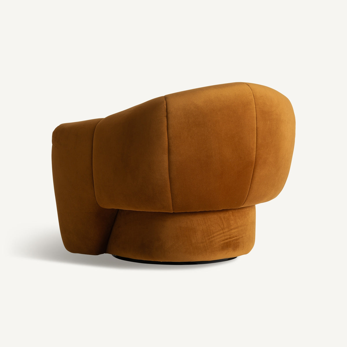 Sillón tapizado camel Umag