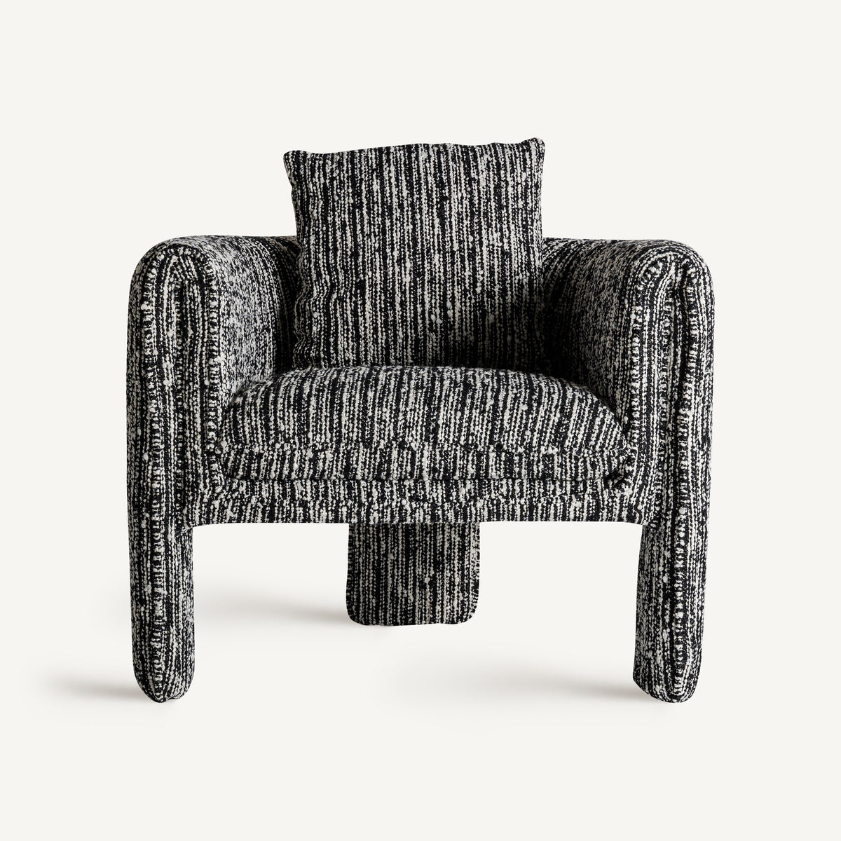 Sillón tapizado negro Es Cubells