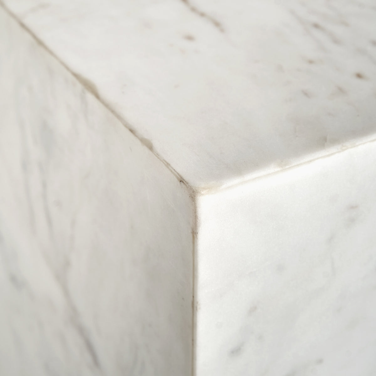 Taburete de mármol beige Zlarin