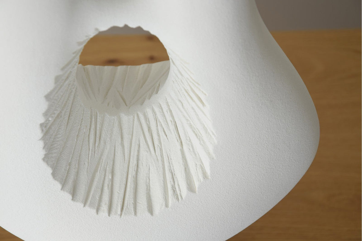 Figura Decorativa Ivette - #pino_y_jacaranda#