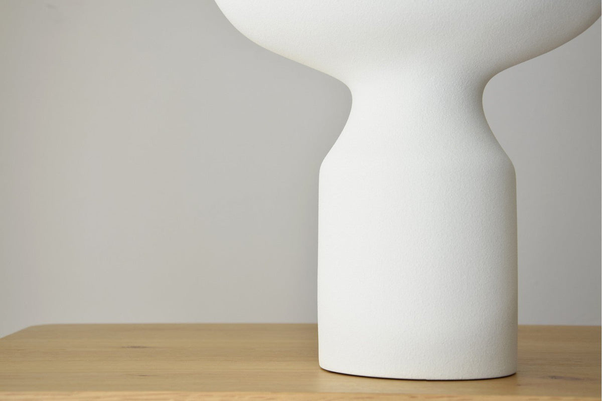 Figura Decorativa Ivette - #pino_y_jacaranda#