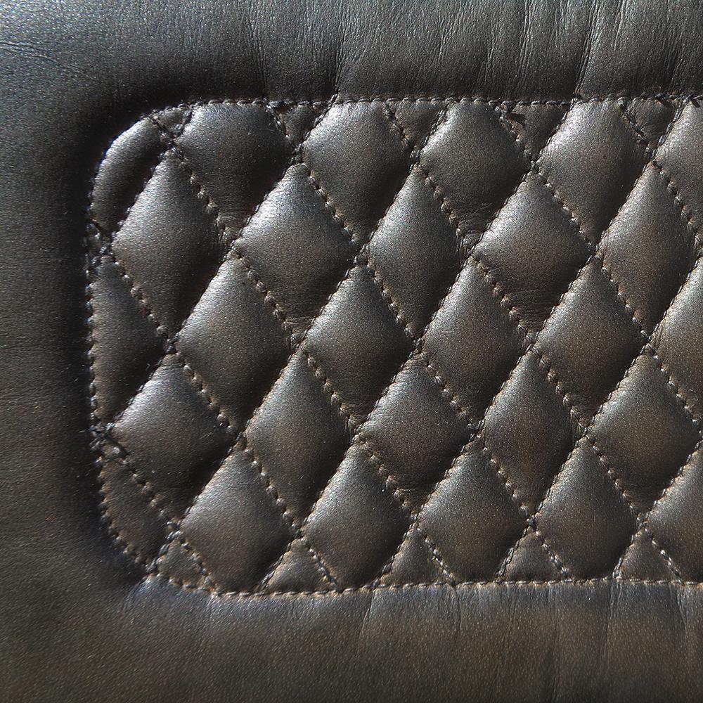 Taburete Bracken - #pino_y_jacaranda#