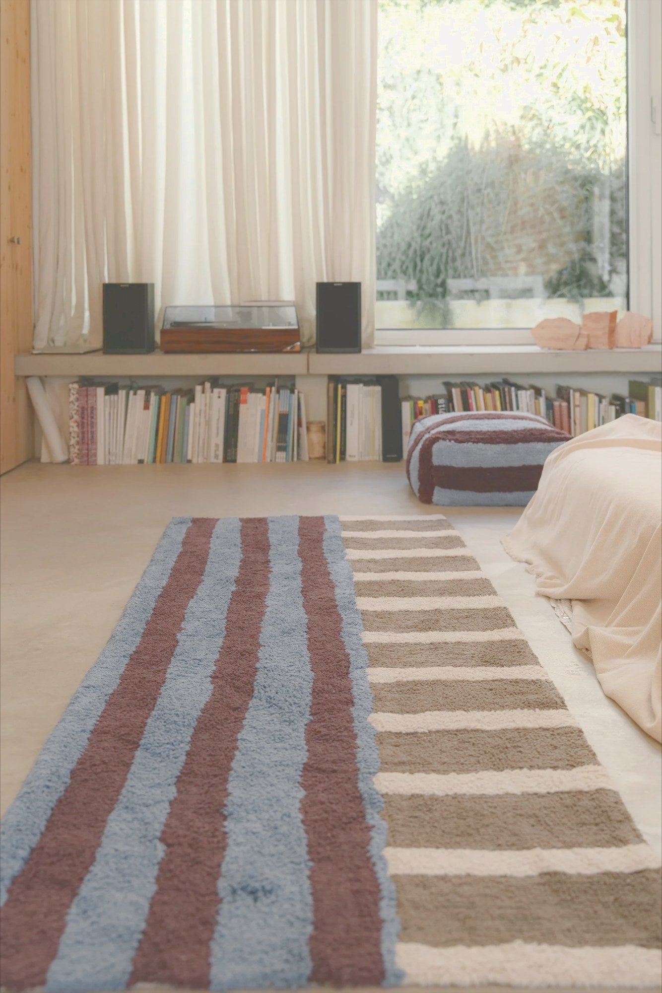 Lorena Canals – Pino & Jacaranda