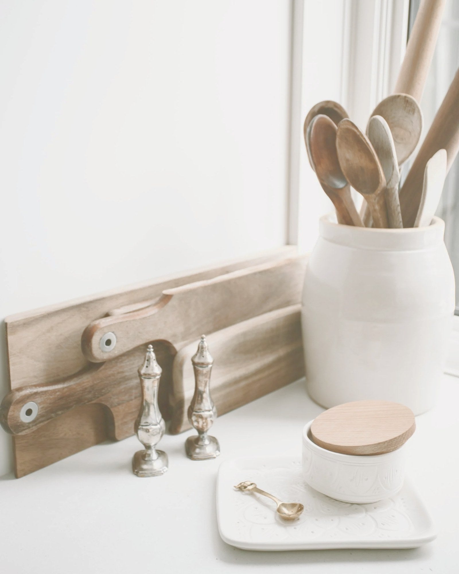 Botes de Utensilios – Pino & Jacaranda