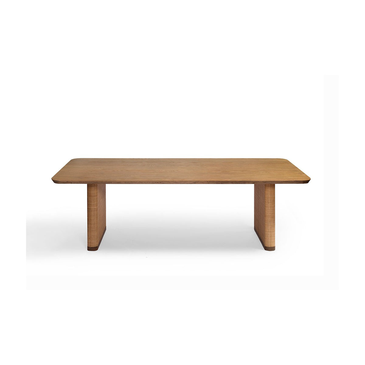 Mesa de comedor de roble claro con patas de ratán Levanzo
