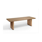 Mesa de comedor de roble claro con patas de ratán Levanzo
