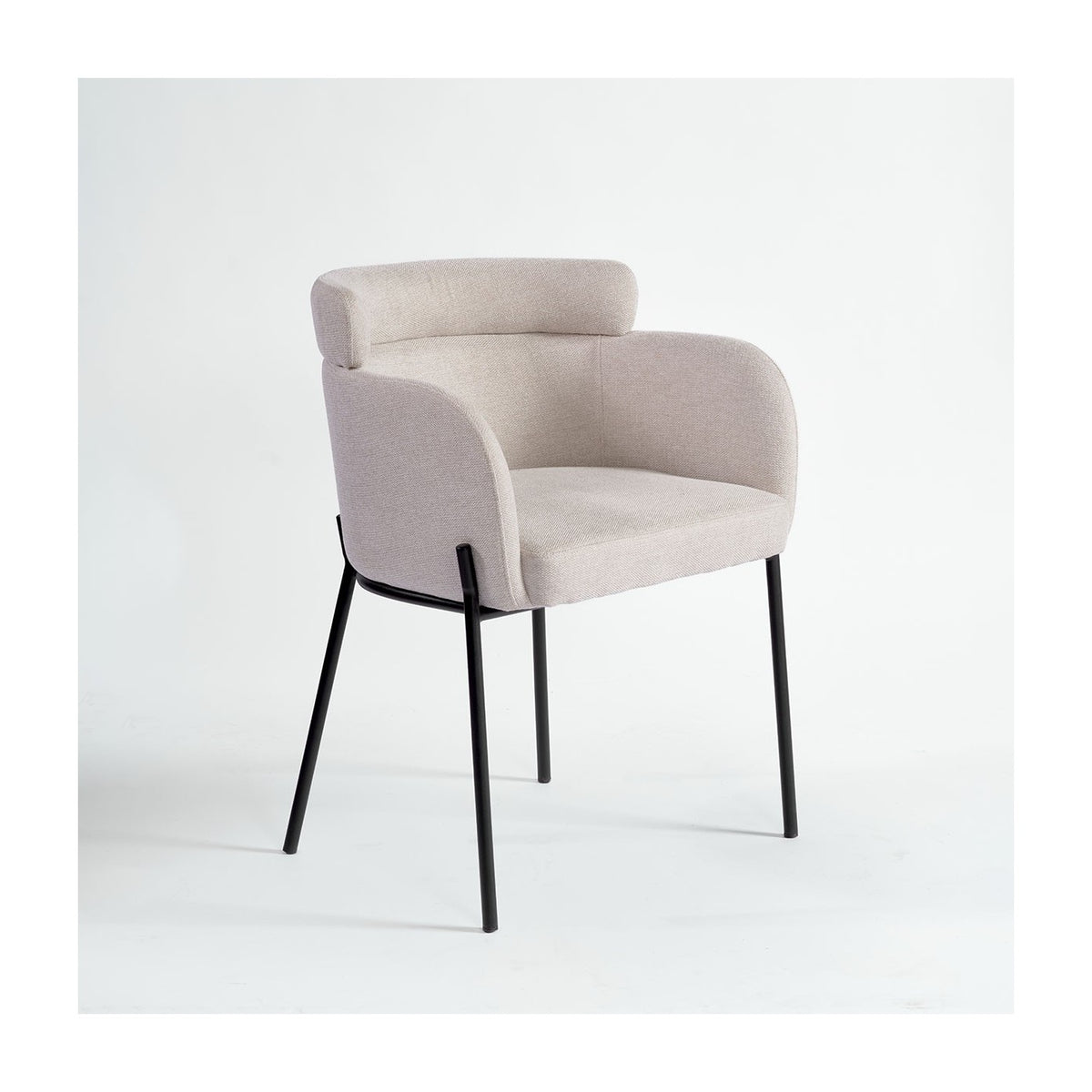 Set de 2 sillones tapizados arena y metal negro Roussillon