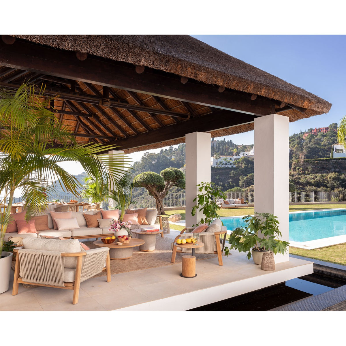 Sillón bajo de teca y cuerda para exterior Piana