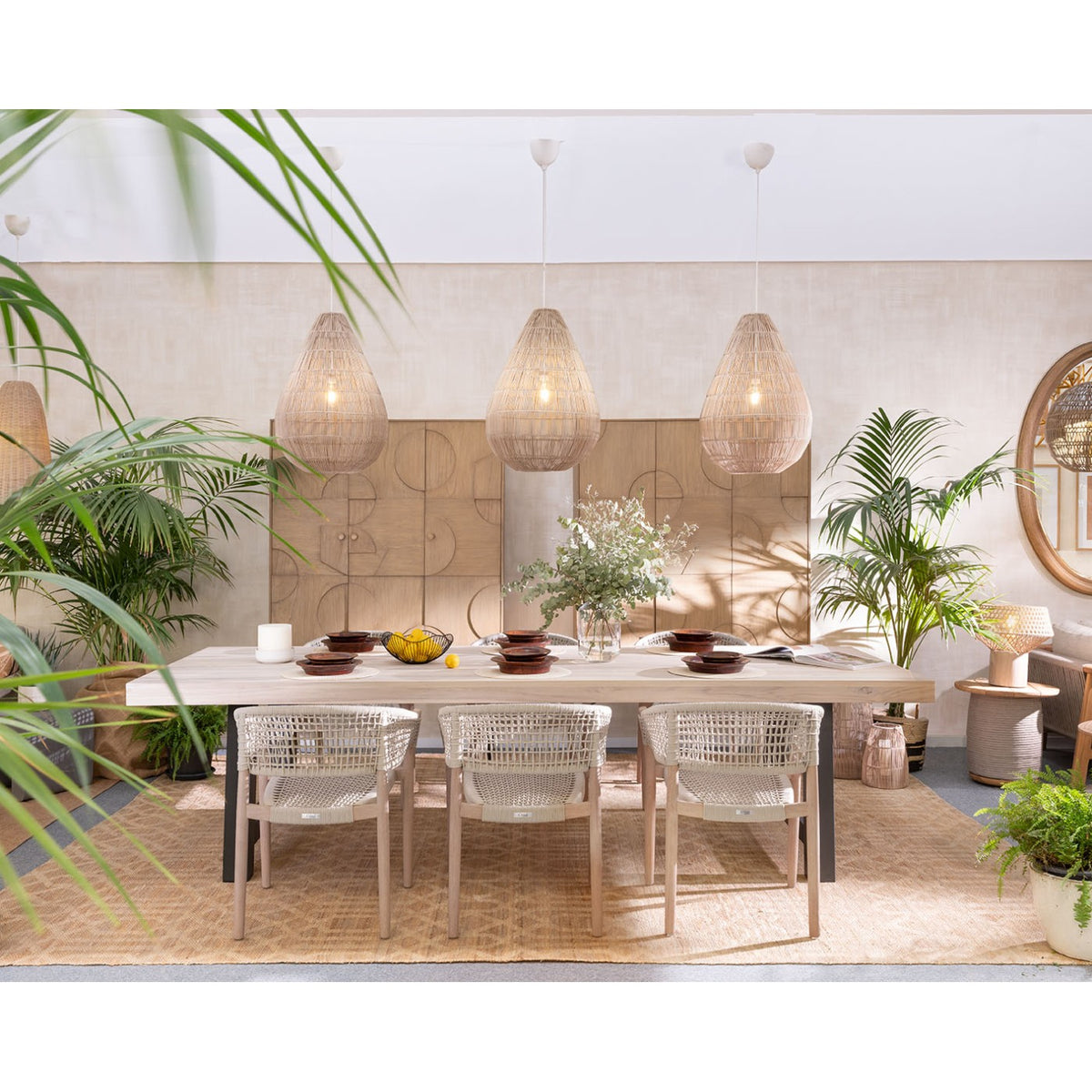 Silla de exterior eucalipto grisáceo y cuerda blanca Sète