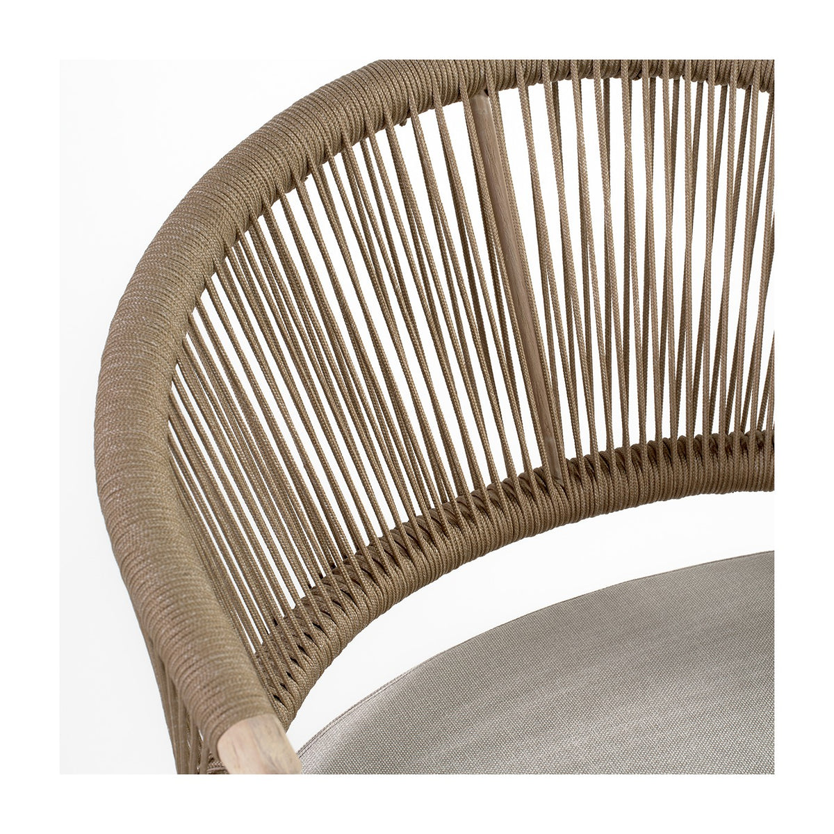 Sillón bajo de teca blanqueada y cuerda camel Kimolos