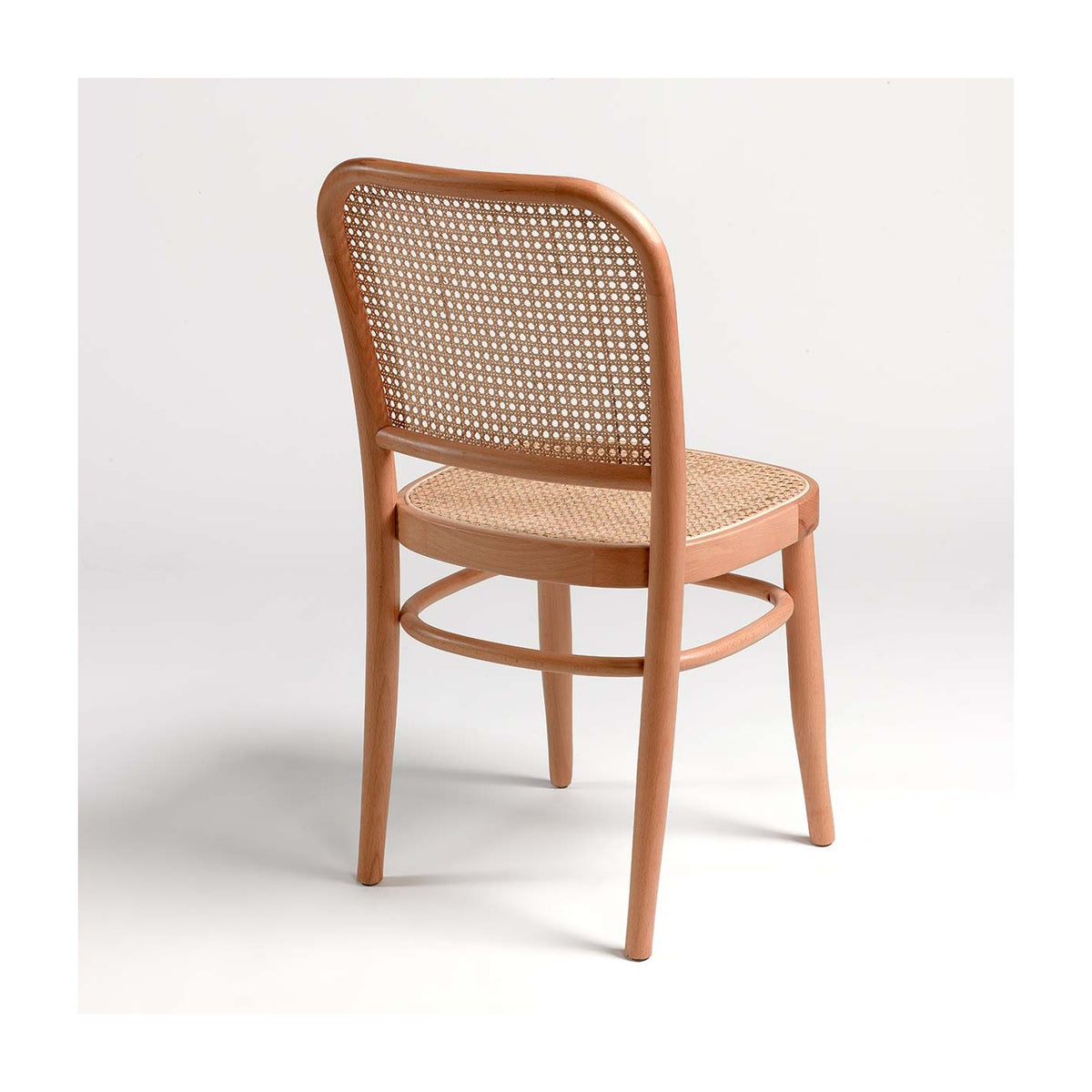 Silla de madera con rejilla de ratán Milfontes