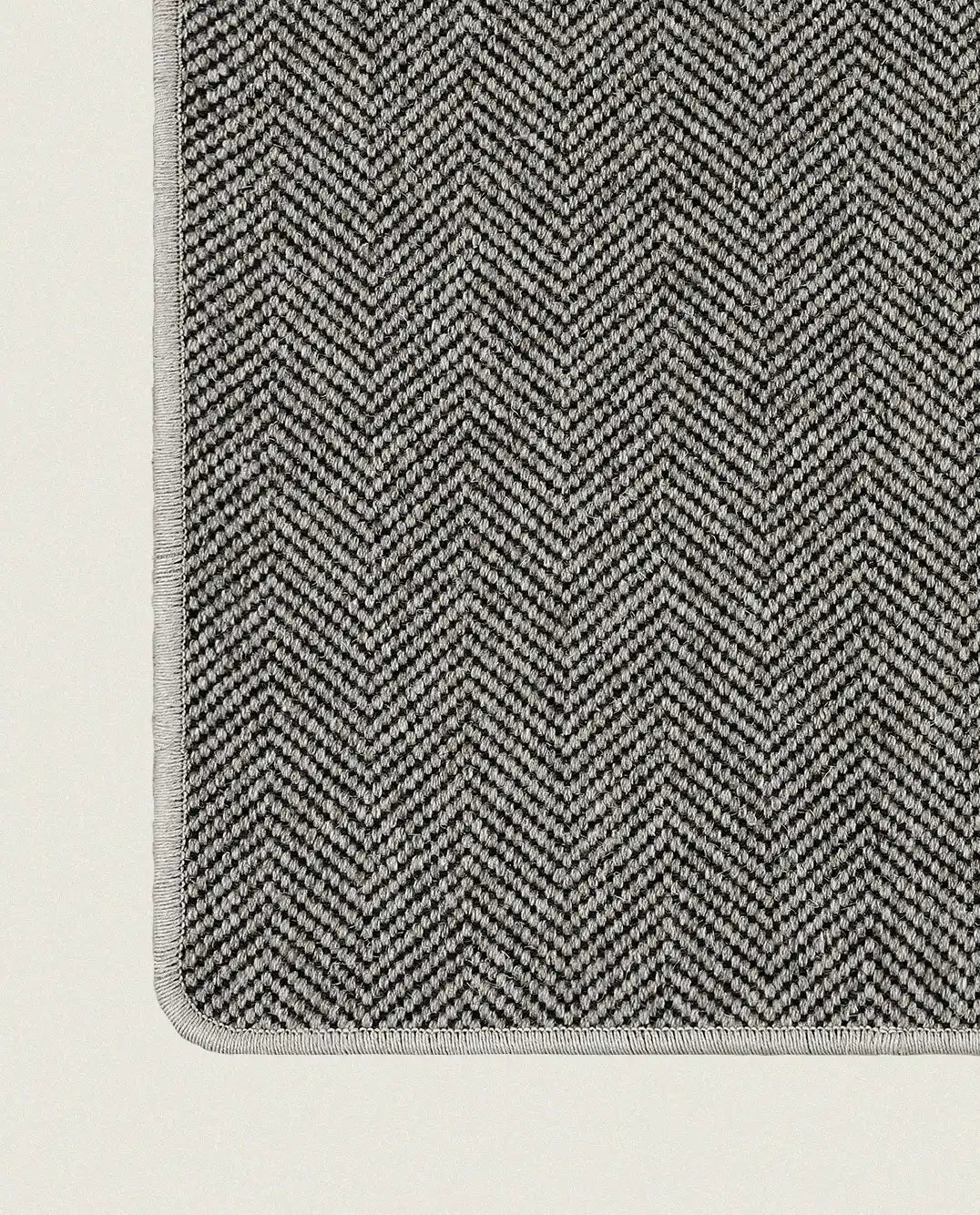 Alfombra redonda de lana Nordica Chevron