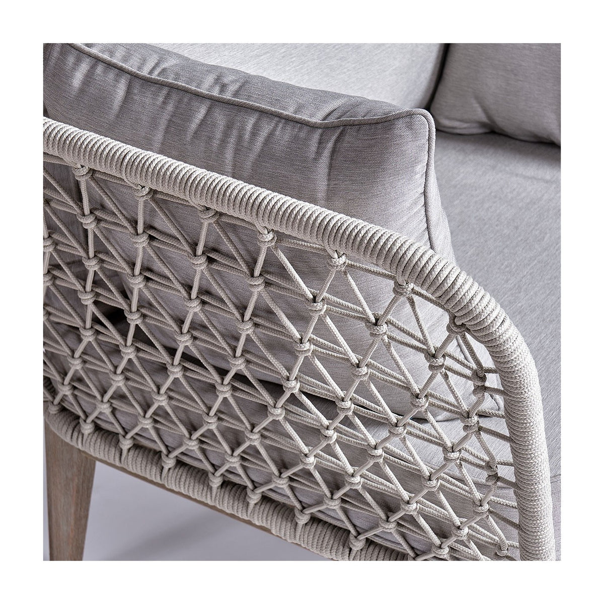 Sillón de exterior de eucalipto y cuerda blanco grisáceo Ithaca