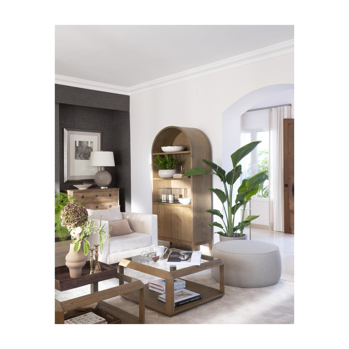 Vitrina de roble natural con remate redondeado Tafraout