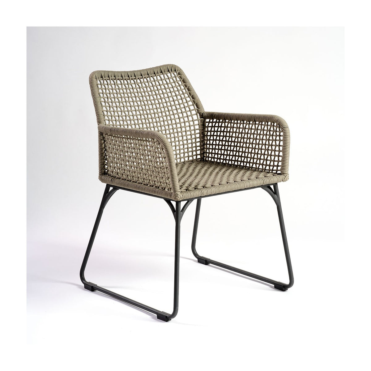 Sillón de comedor de exterior de cuerda cemento Serifos