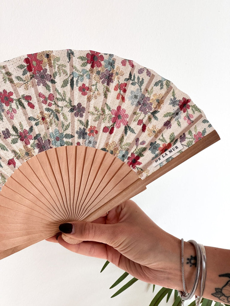 Abanico con Funda Blu - pino_y_jacaranda