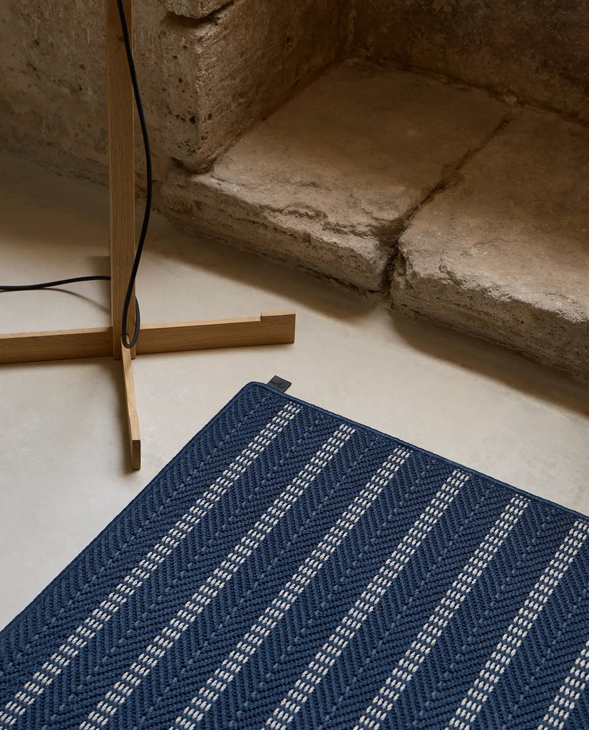 Alfombra de Interior y Exterior Maya Lineage Circular - pino_y_jacaranda