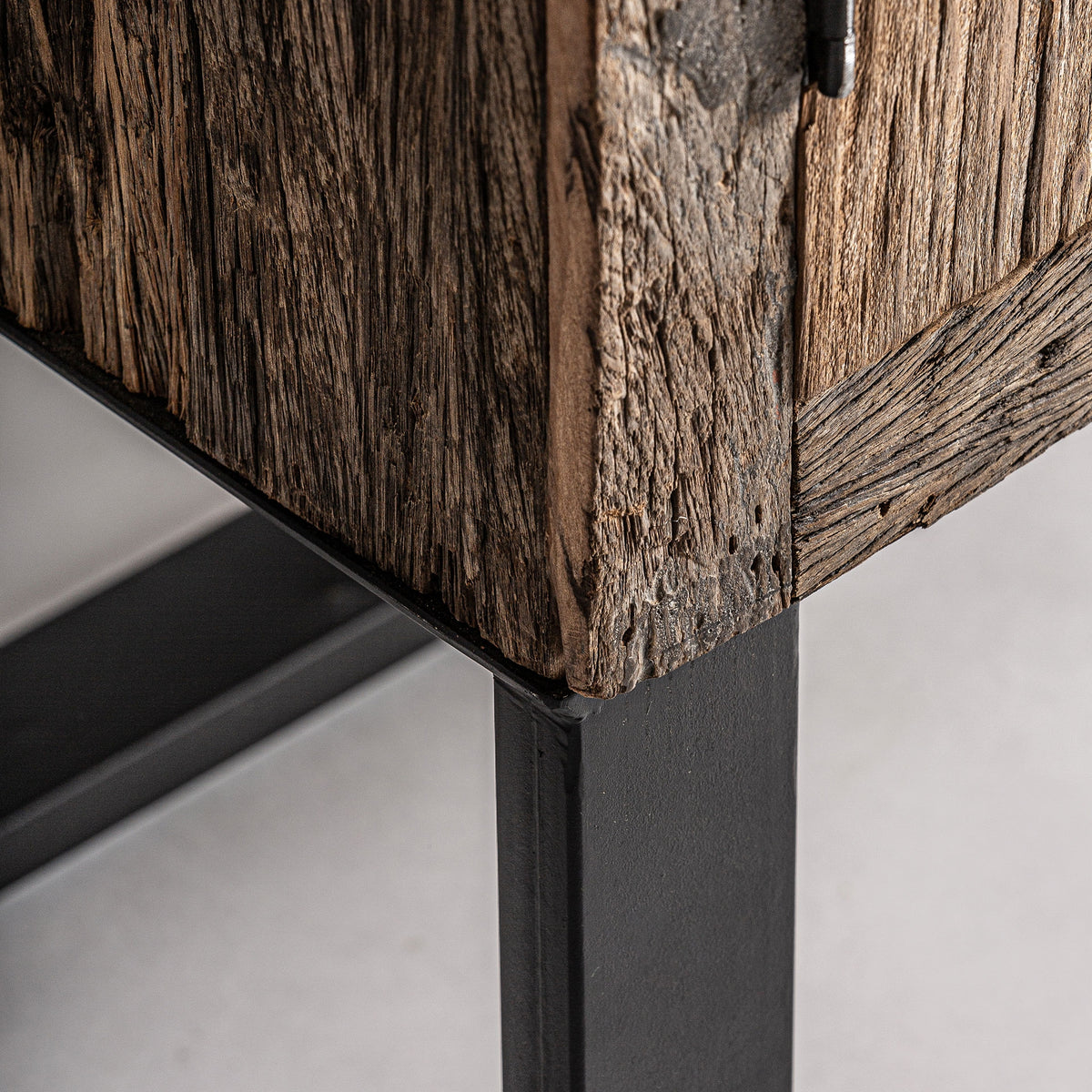Armario de madera recuperada y metal Sóller 107 cm