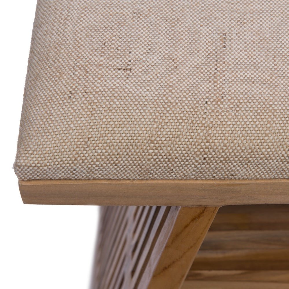 Banco Sabana - pino_y_jacaranda