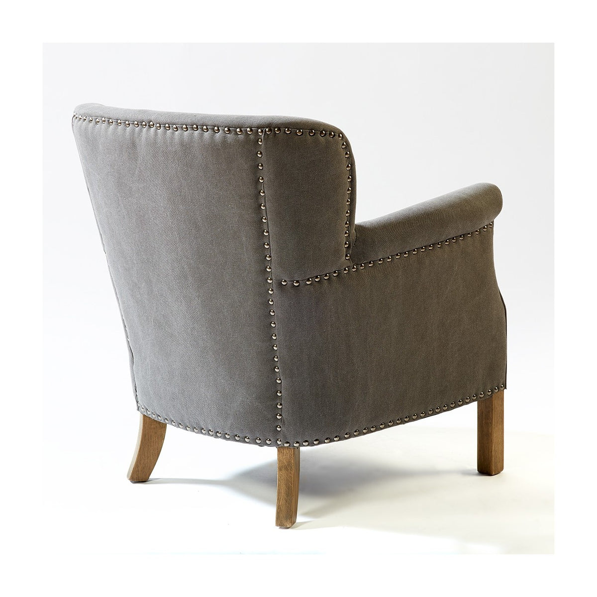 Sillón de lino gris con tachuelas plata Benahavís