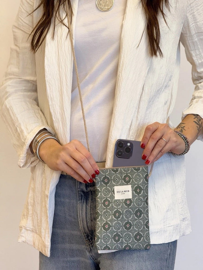 Bolso Porta Móvil Aries - pino_y_jacaranda