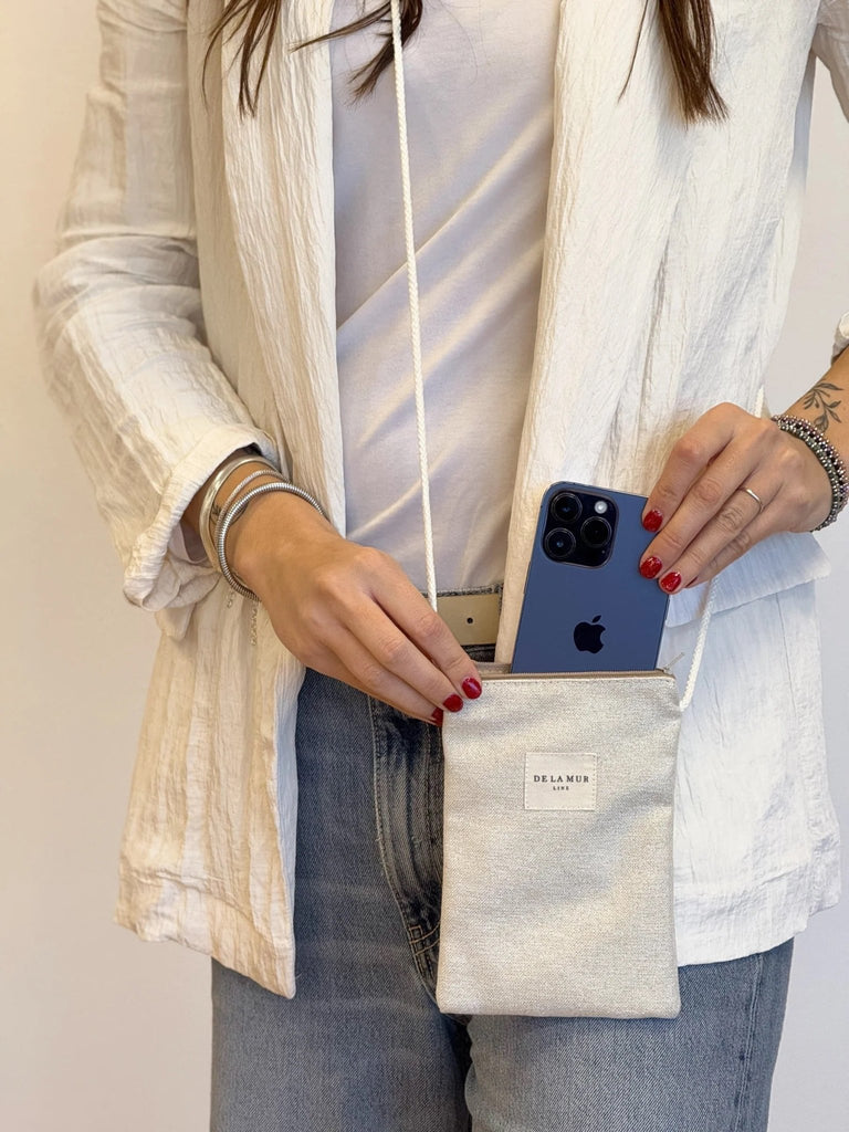 Bolso Porta Móvil Oro - pino_y_jacaranda