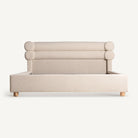 Cama de pino y bouclé Trebalúger