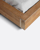 Cama de teca reciclada Nori