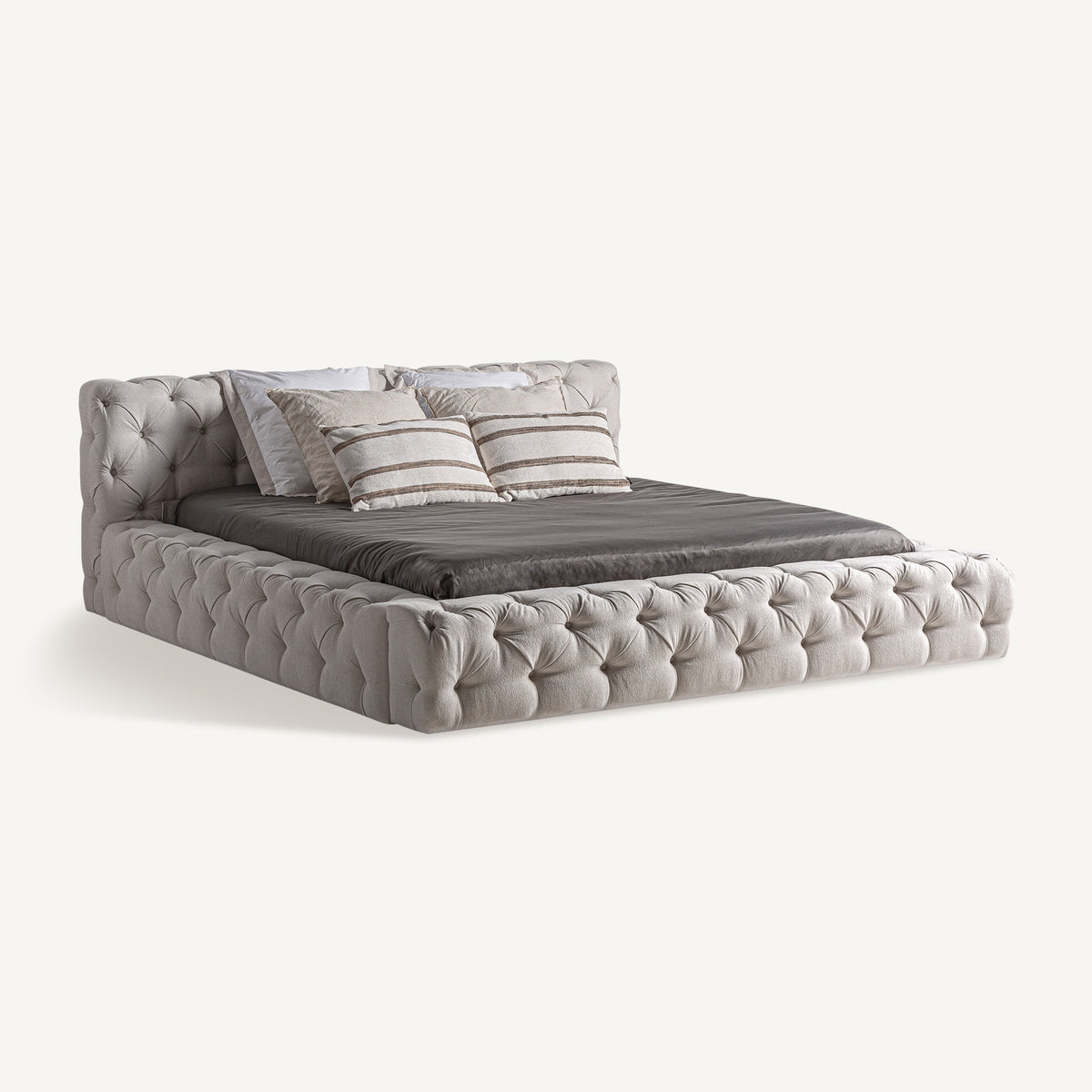 Cama tapizada beige Alcaufar