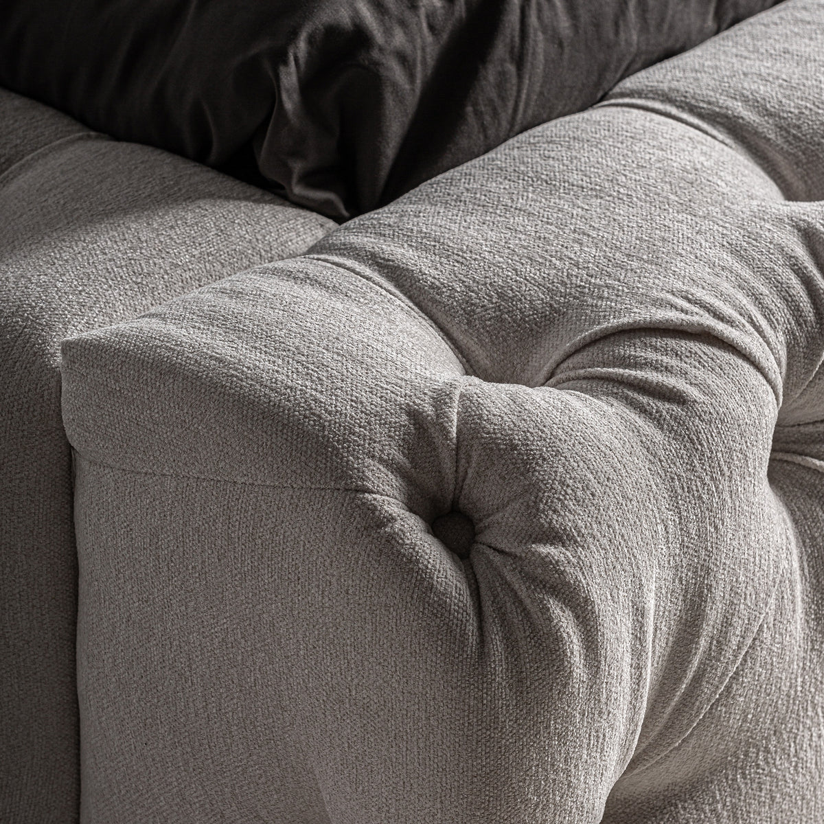 Cama tapizada beige Alcaufar