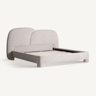 Cama tapizada beige Llucalcari