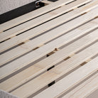 Cama tapizada beige Llucalcari