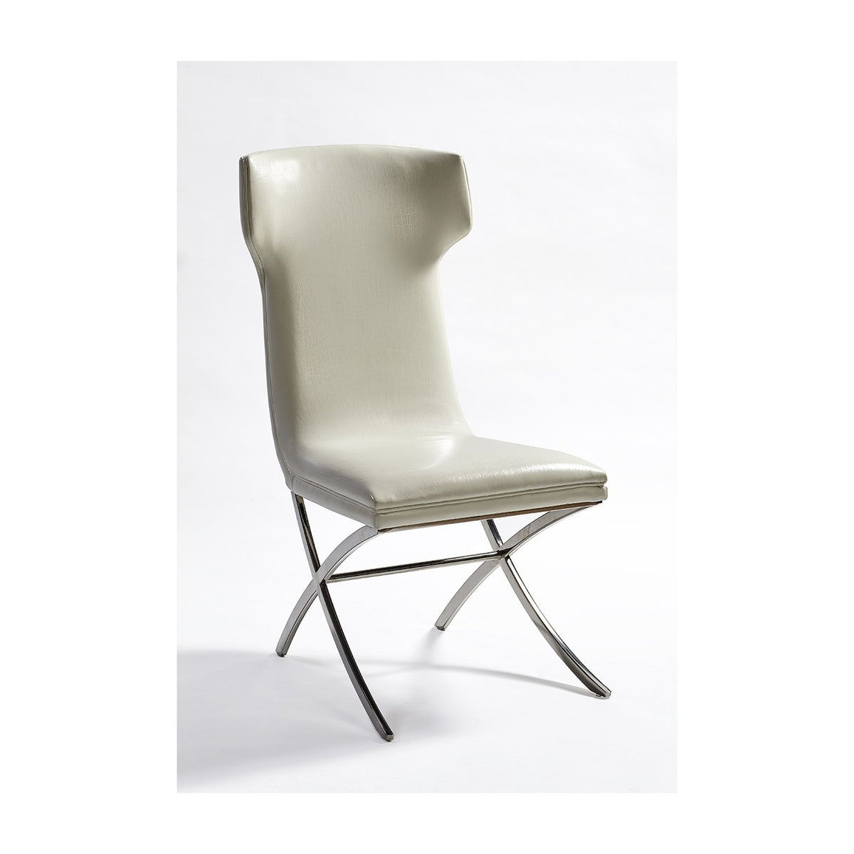 Silla de acero tapizada blanca Gaucín