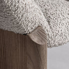Chaise longue de olmo y tapizado beige Pregonda