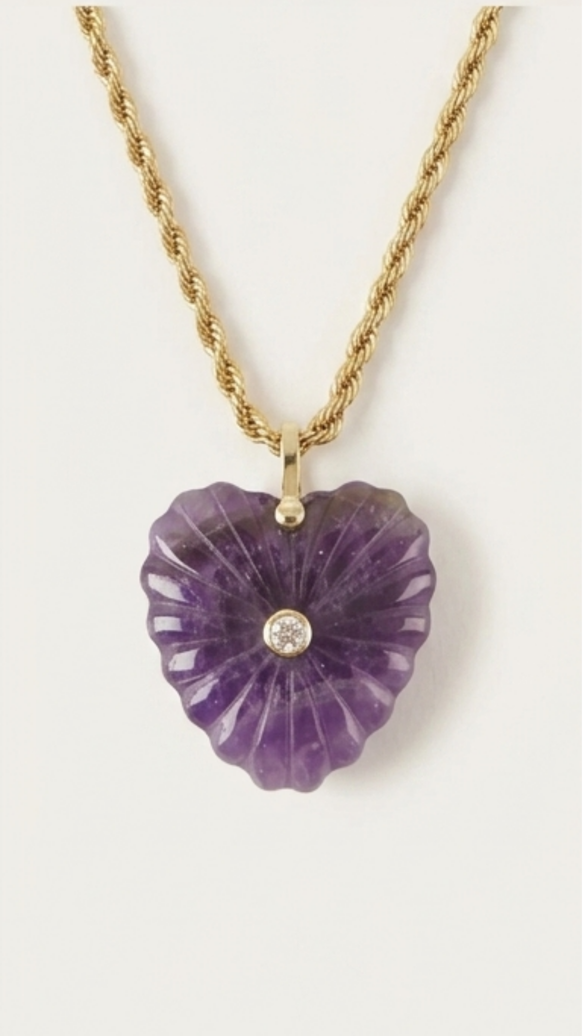 Collar de piedra natural Love Tallado