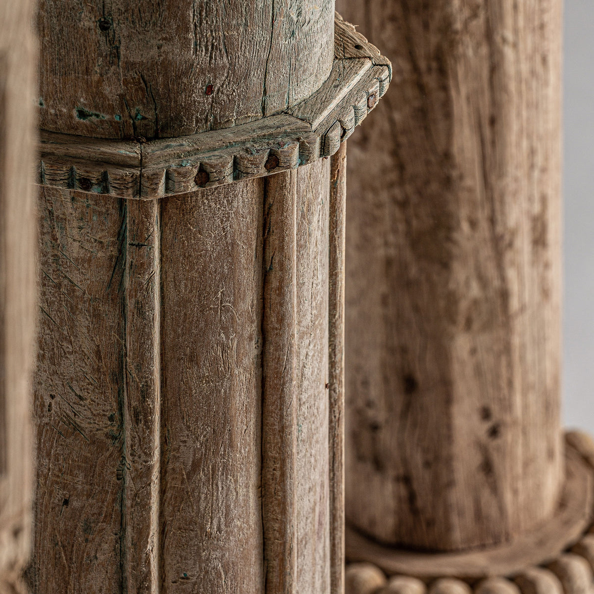 Columna de madera de teca Rafalet