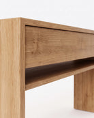 Consola de roble Erosi