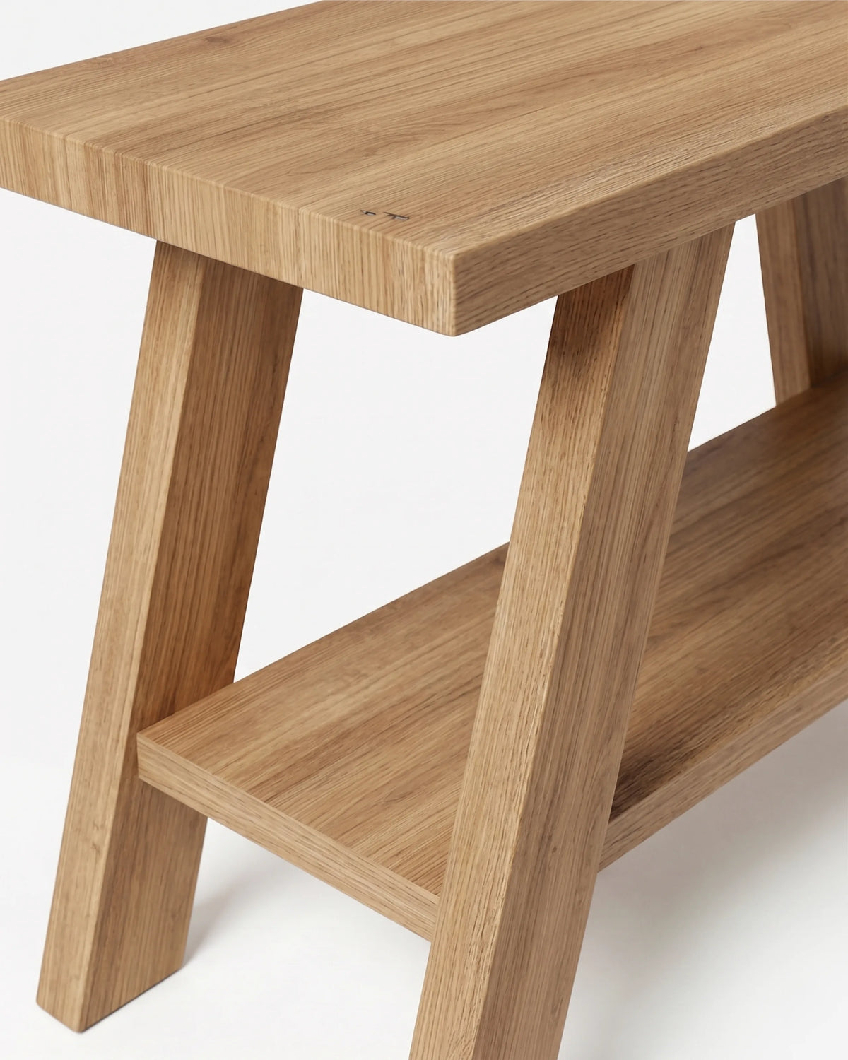 Consola de roble Logram