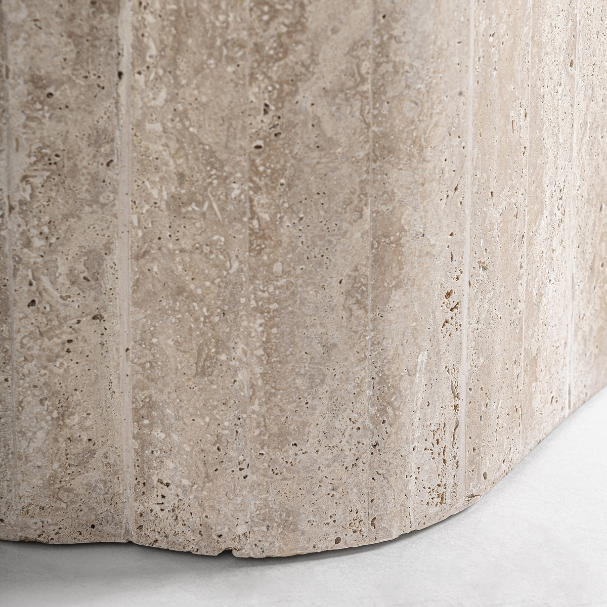 Consola de travertino beige Cope