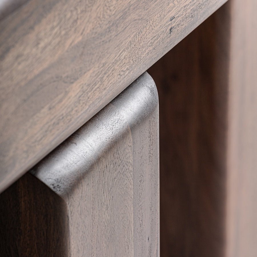 Consola Hill - #pino_y_jacaranda#